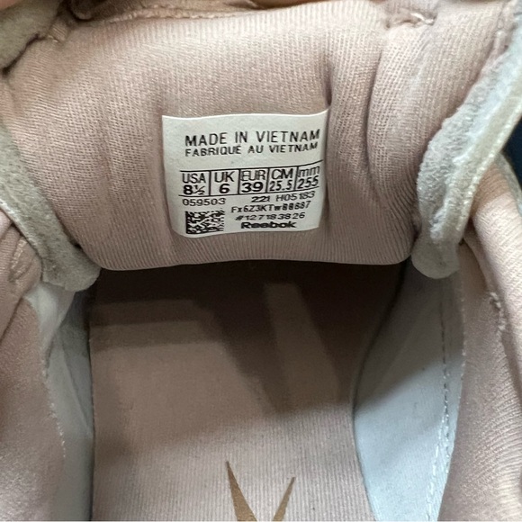 NWT Reebok CARDI B CLUB C ROSE GOLD SHOES 8.5 - Picture 8 of 8